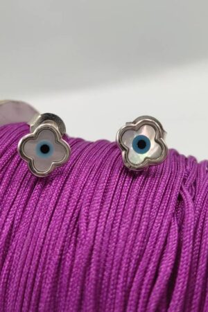 studs earrings with ivory